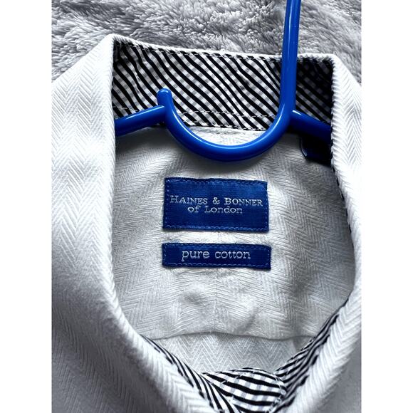 HAINES & BONNER LONDON MEN'S SIZE MEDIUM WHITE BUTTON FRONT SHIRT - Picture 12 of 16